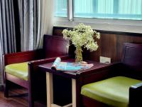 Phòng Superior Giường Đôi Với Cửa Sổ