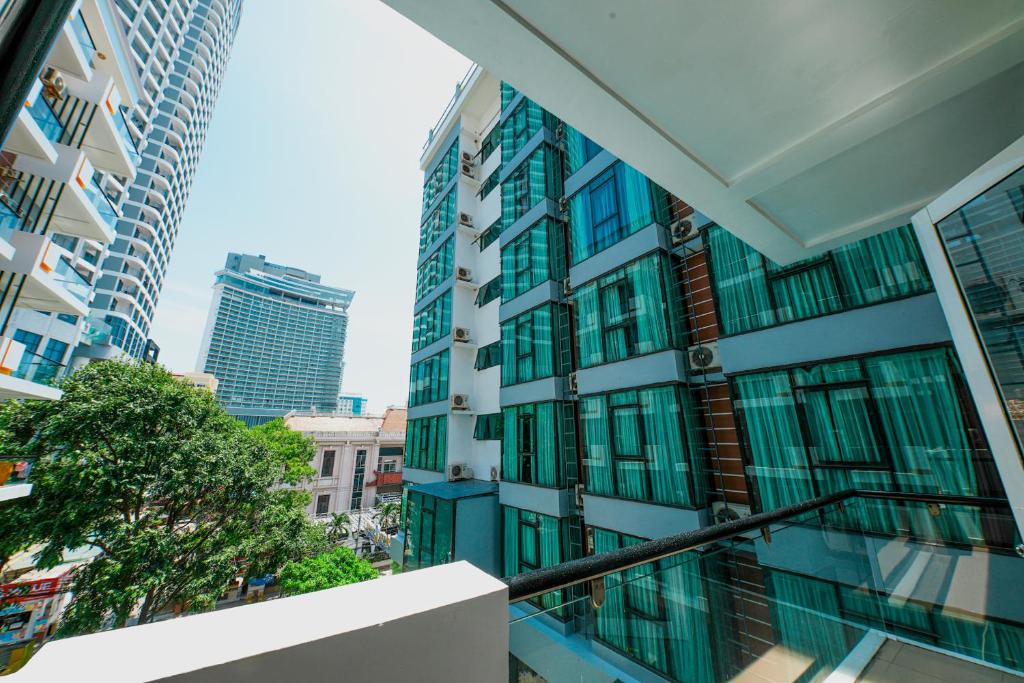 Phòng Deluxe 3 Người Nhìn ra Thành phố