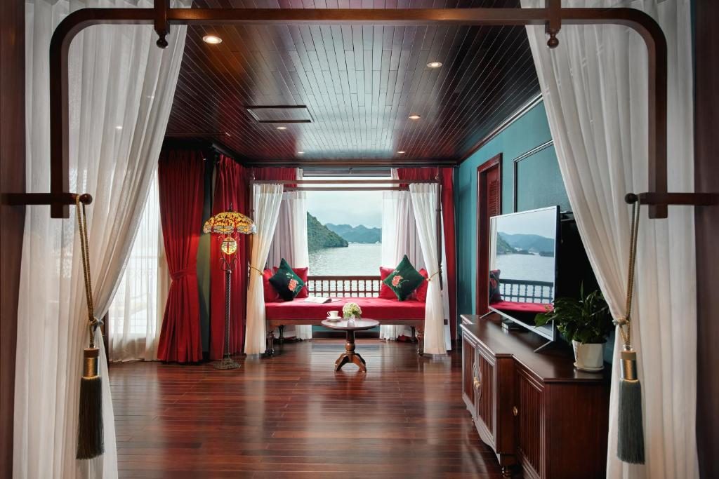 President Suite Sea View With Balcony 2 Days 1 Night