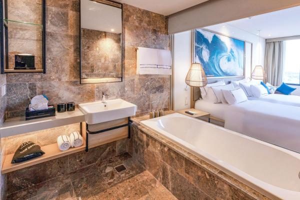 Deluxe Double or Twin Room with Bathtub – Daily Guest Activities
