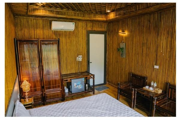 Phòng Có Giường Cỡ King Nhìn Ra Hồ Bơi