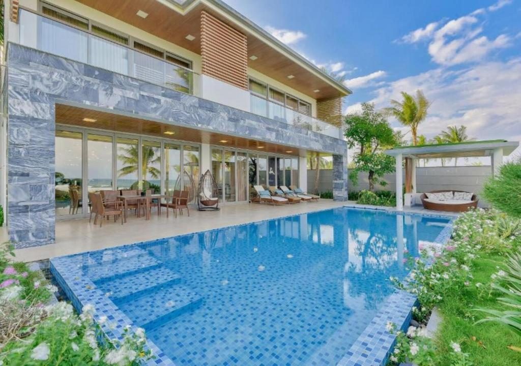 Biệt Thự – Trước Biển