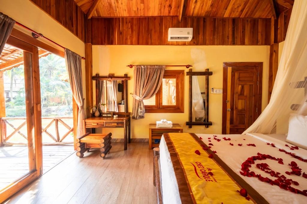 Bungalow – Nhìn Ra Mặt Nước