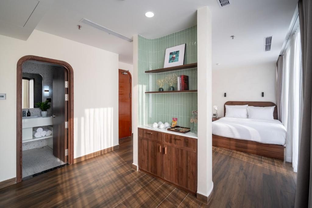 Family Studio Room – City View