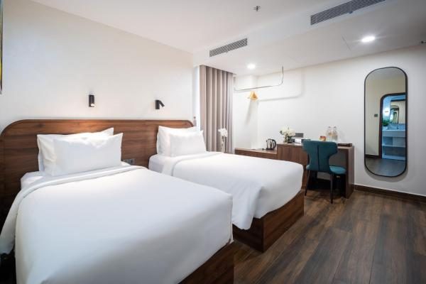 Premium Twin Room – Limited view
