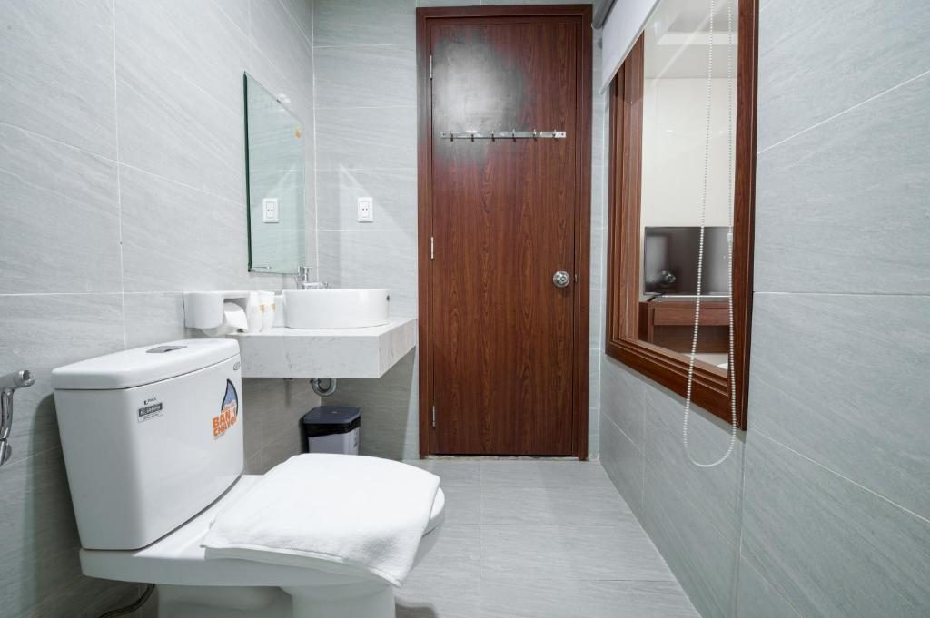 Phòng Deluxe Giường Đôi Có Vòi Sen