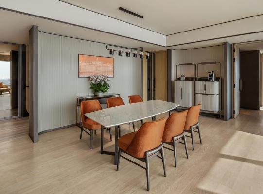 Suite Premium Có Giường Cỡ King Nhìn Ra Sông