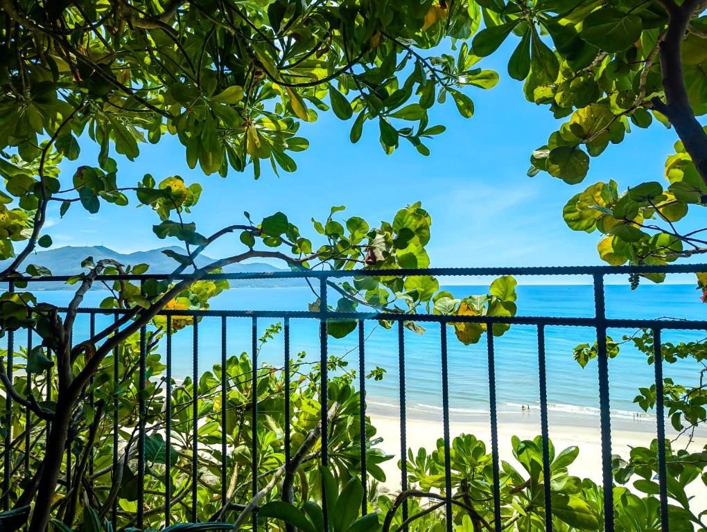 Phòng Sea Garden Deluxe Giường Đôi – Bao Gồm Trà Chiều Hằng Ngày