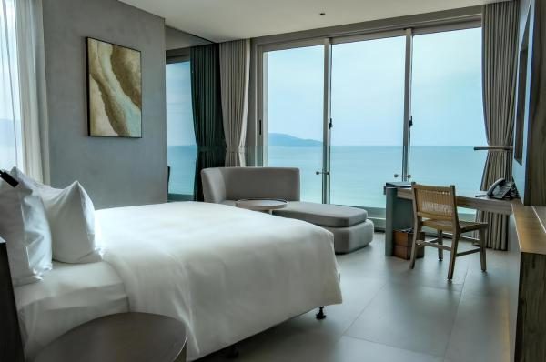 Deluxe Double Room with Sea View – Daily Afternoon Tea Inclusive