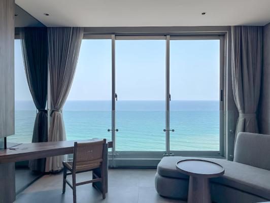 Deluxe Double Room with Sea View – Daily Afternoon Tea Inclusive