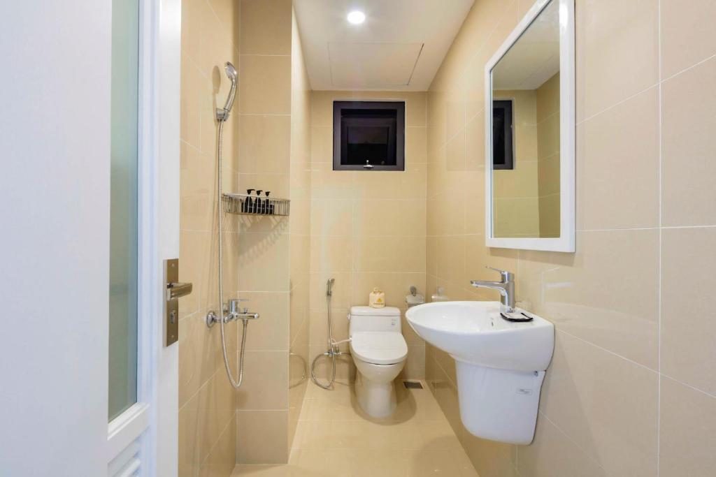 Phòng Có Giường Cỡ Queen Với Ban Công