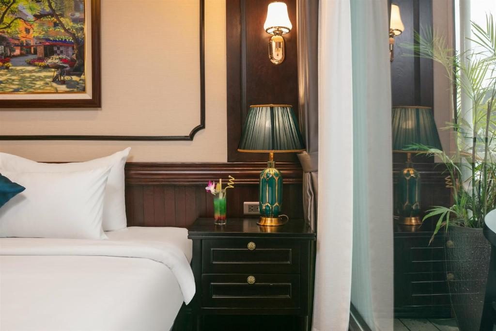 Suite có giường cỡ King với ban công