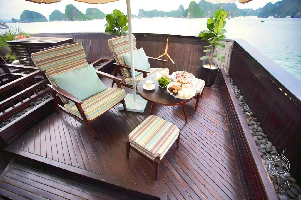 Presidential Suite with Terrace and Bathtub
