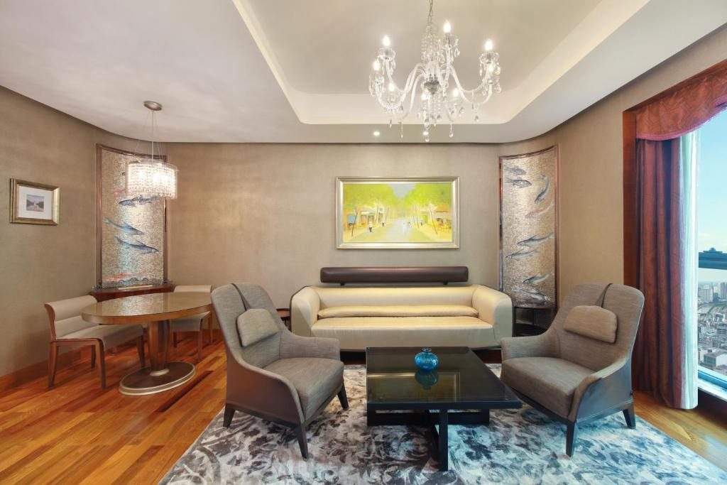 Suite Executive Trên Tầng Cao Với Quyền Sử Dụng Executive Lounge
