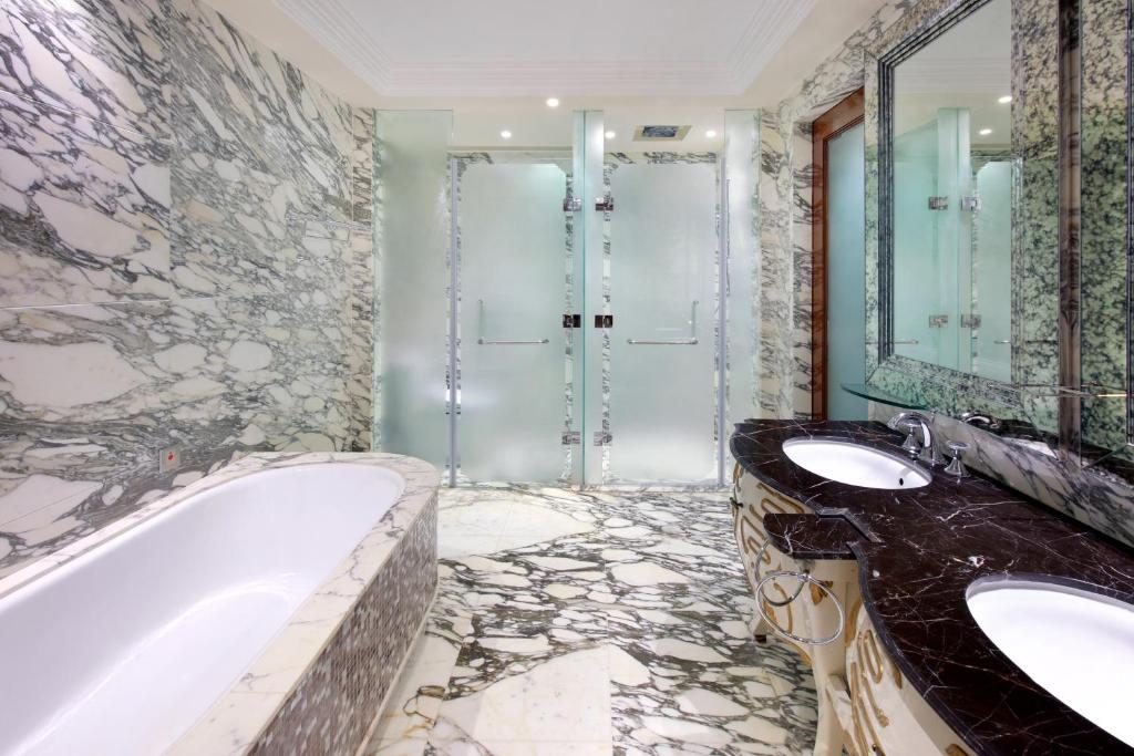 Suite Executive Trên Tầng Cao Với Quyền Sử Dụng Executive Lounge