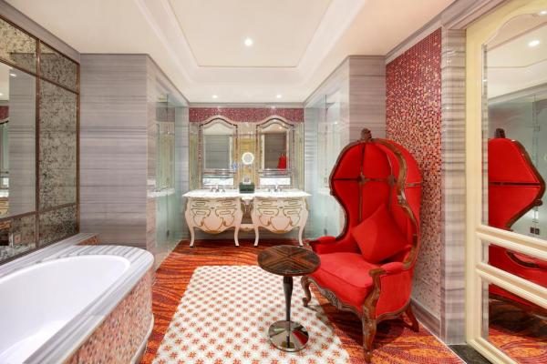 Suite Romance Trên Tầng Cao với Quyền Sử Dụng Executive Lounge