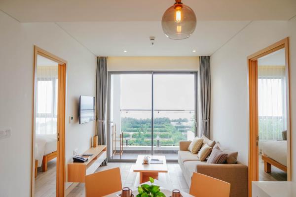 Two-Bedroom Apartment Partial Ocean View with Balcony