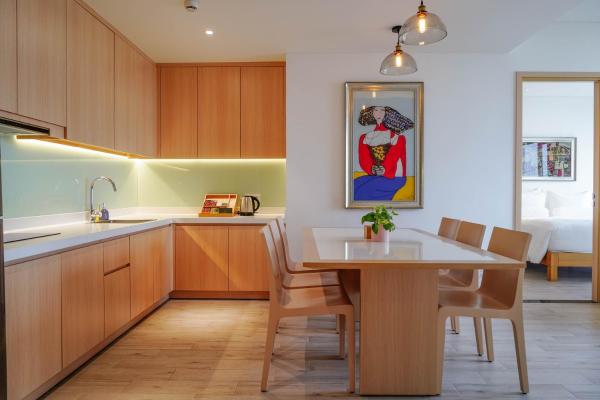 Three-Bedroom Apartment Partial Ocean View with Balcony