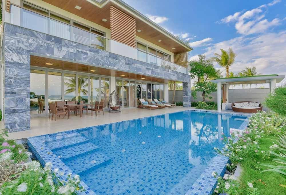 Biệt Thự – Trước Biển