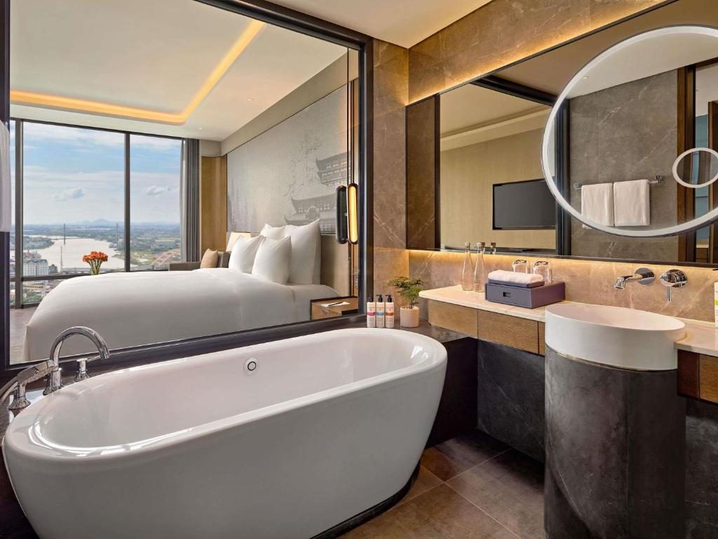 Phòng Deluxe Corner có giường cỡ King