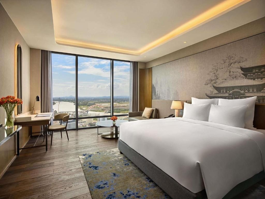 Phòng Deluxe Executive có Giường cỡ King – Quyền lui tới Sảnh khách