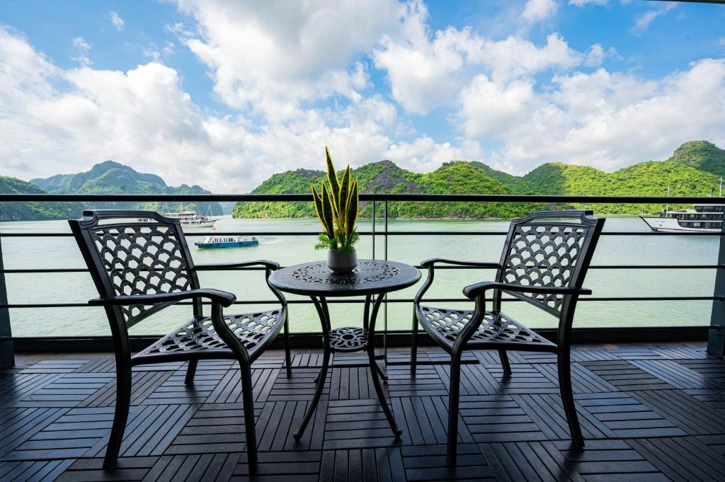 Deluxe Triple Suite with Private Balcony
