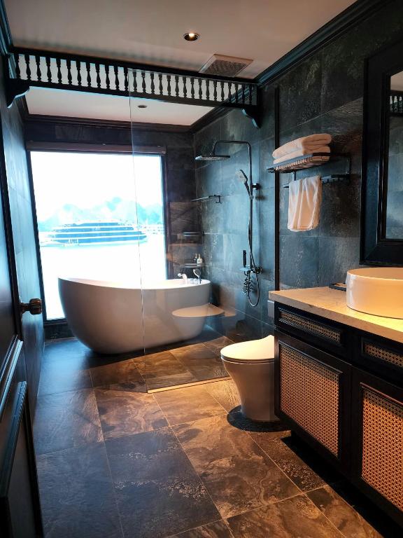 Deluxe Triple Suite with Private Balcony