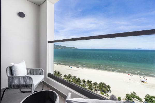 Deluxe Room with Balcony – Ocean View
