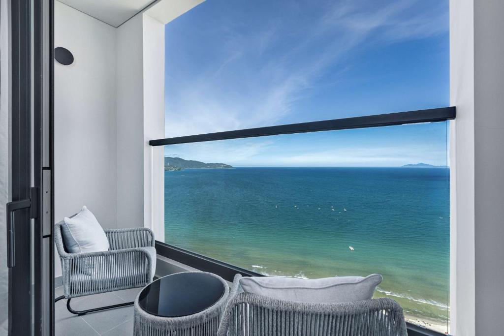 Executive Room with Balcony – Ocean View