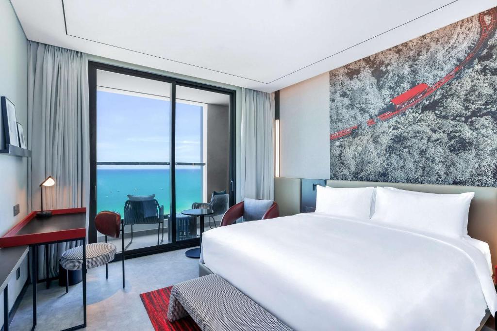 Executive Room with Balcony – Ocean View