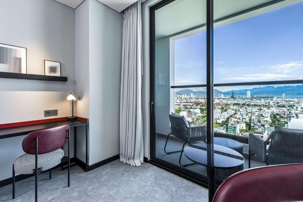 Executive Room with Balcony – City View