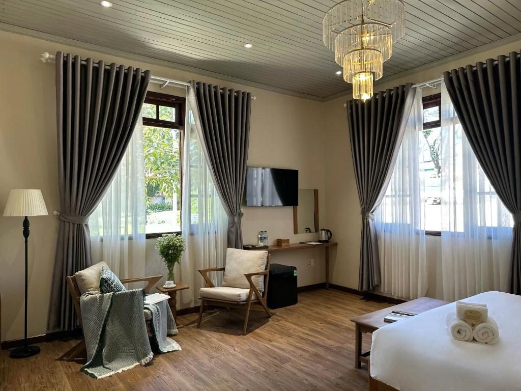 Phòng Có Giường Cỡ Queen Nhìn Ra Vườn