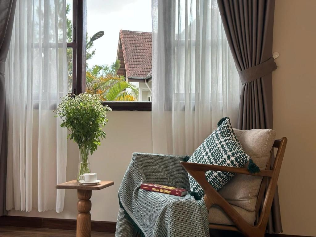 Phòng Có Giường Cỡ Queen Nhìn Ra Vườn