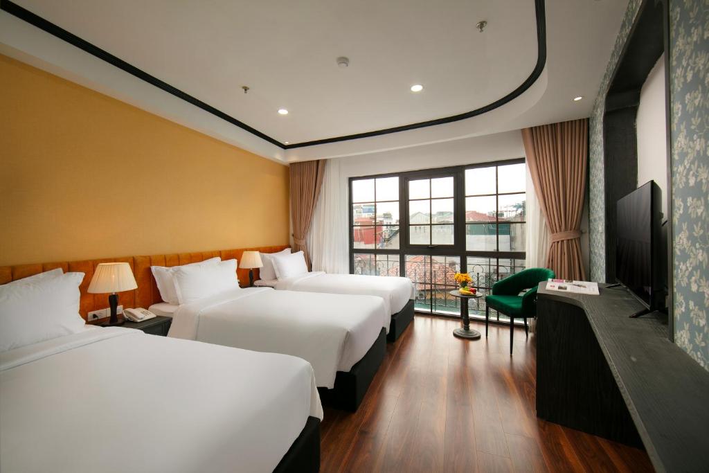 Phòng 3 Người Nhìn Ra Thành Phố