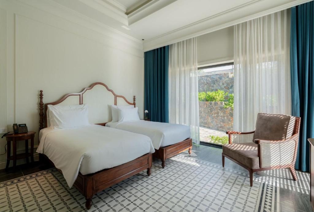 Shared Villa Room – Double or Twin Room