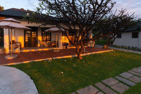 Bungalow Bên Bờ Biển