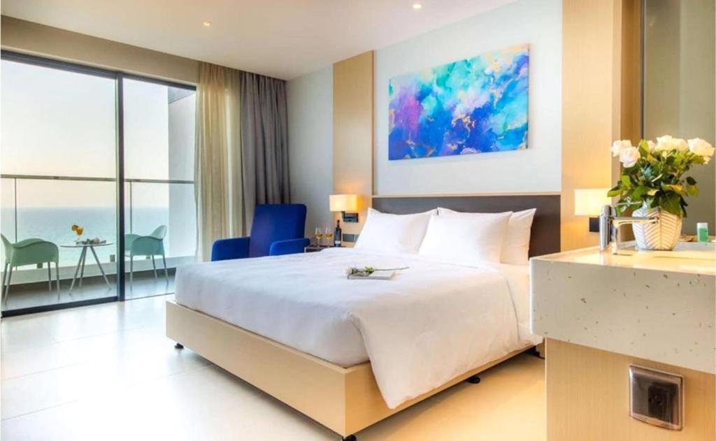 Studio Nhìn Ra Biển