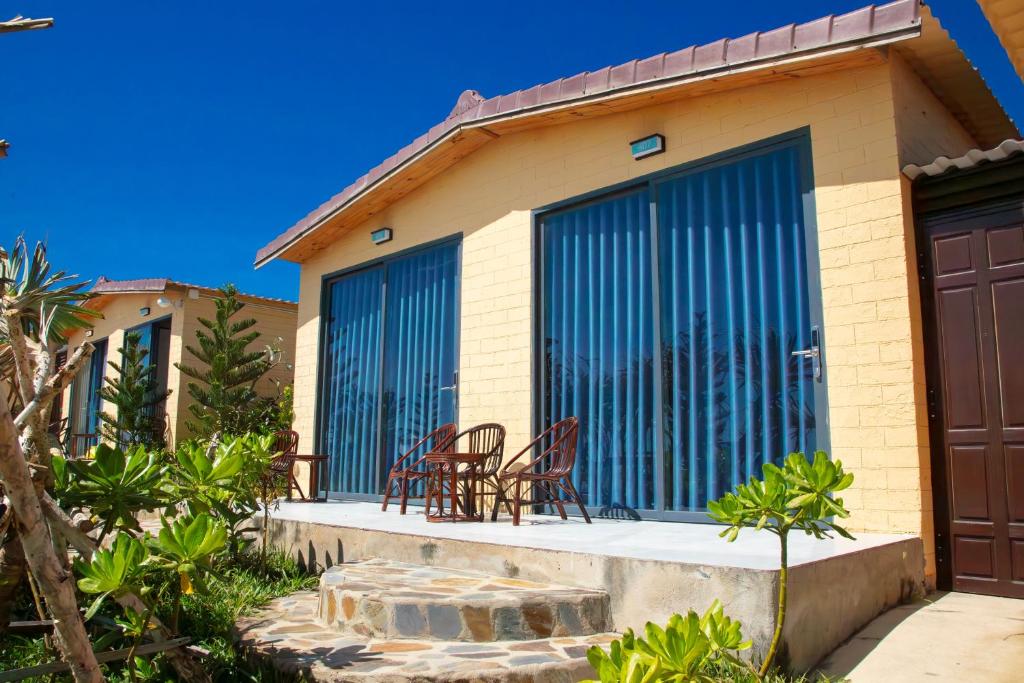 Phòng Deluxe Giường Đôi Nhìn Ra Biển