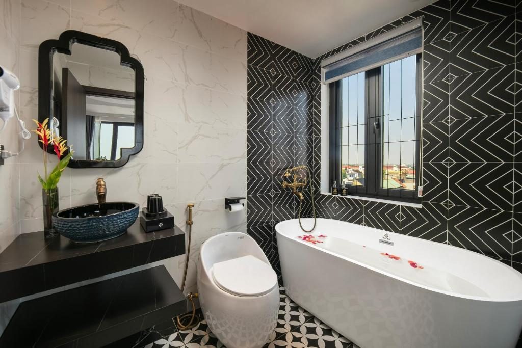Phòng Deluxe Giường Đôi Có Ban Công