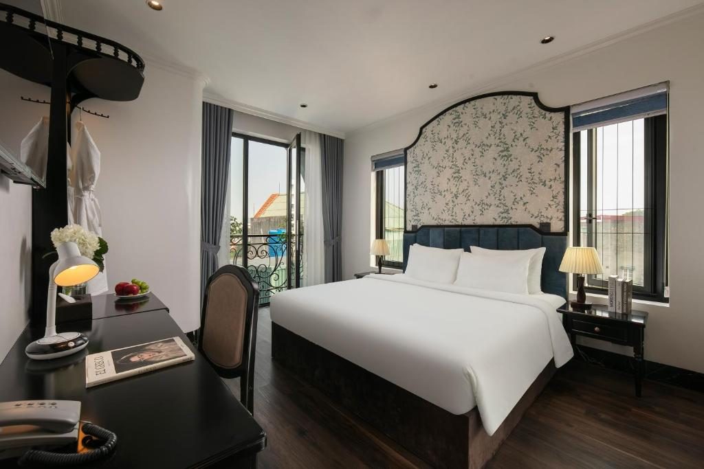 Phòng Deluxe Giường Đôi Có Ban Công