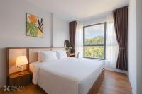 Suite có giường cỡ King với ban công