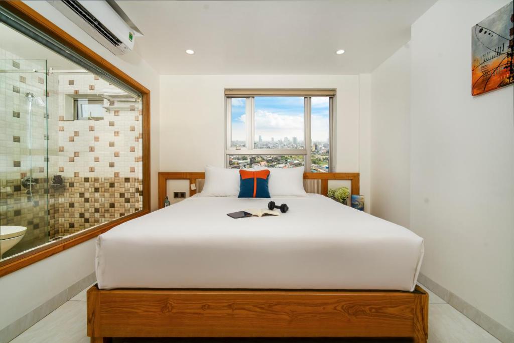 Phòng Deluxe Giường Đôi Nhìn Ra Thành Phố