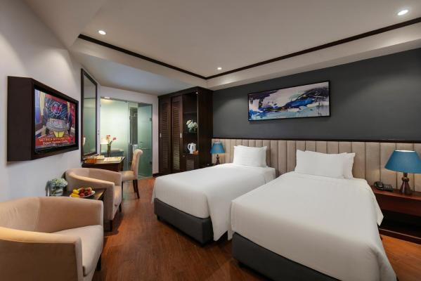 Phòng Thông Nhau Qua Cửa Nối