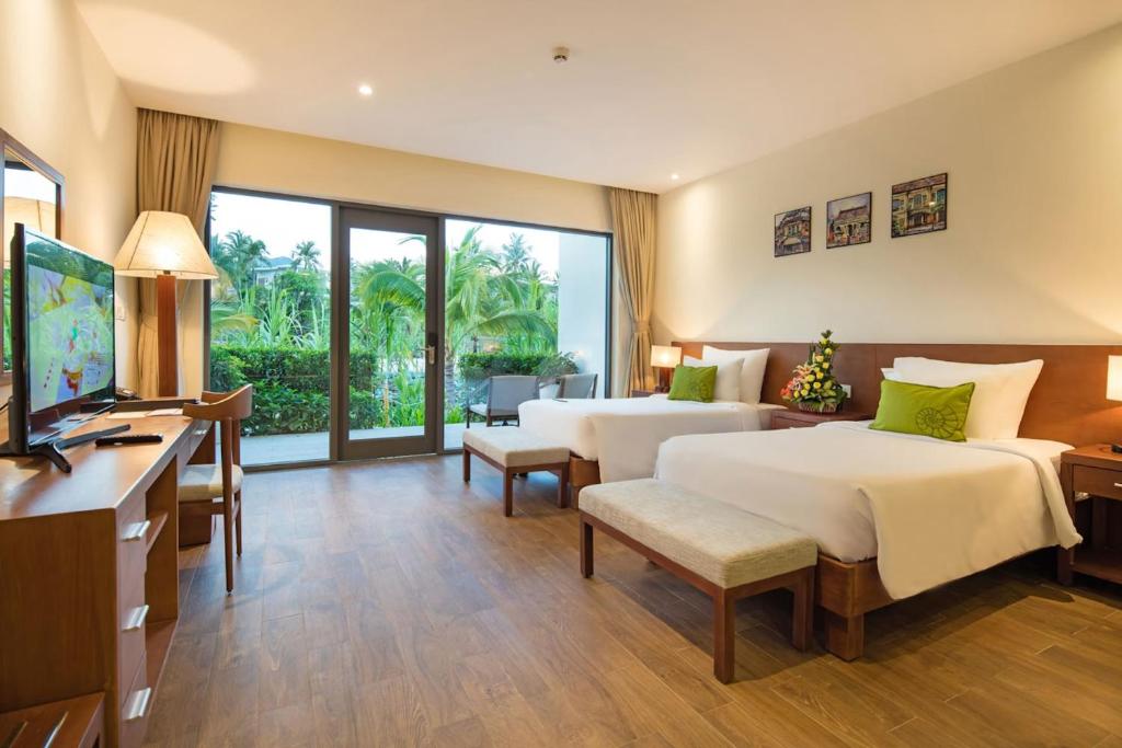 Phòng 3 Người Nhìn Ra Vườn