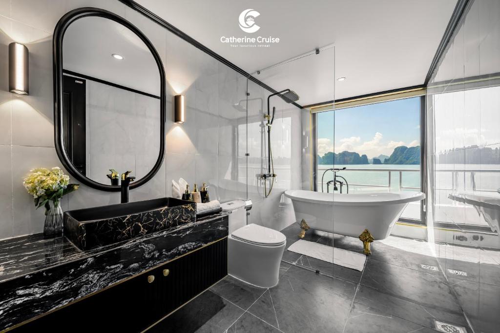 Suite có giường cỡ King với ban công