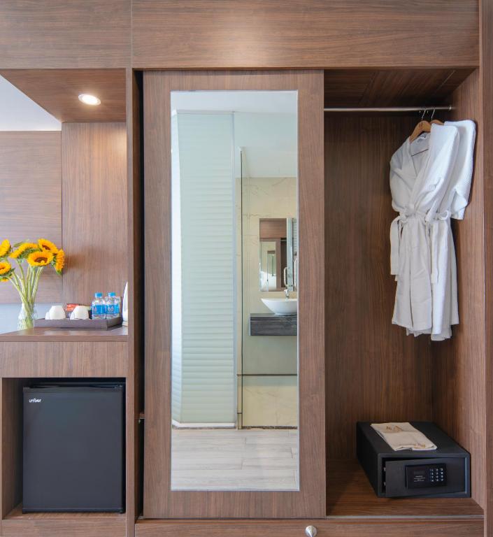 Phòng Deluxe Giường Đôi Nhìn Ra Biển