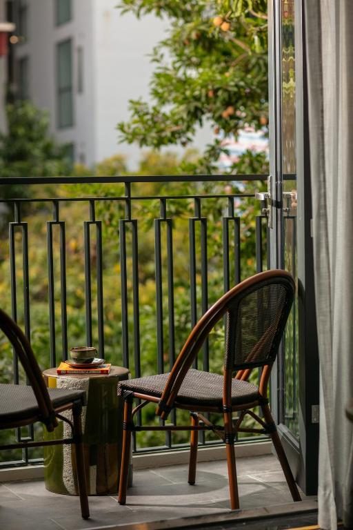 Lagom Suite City or Garden View with Balcony King Bed