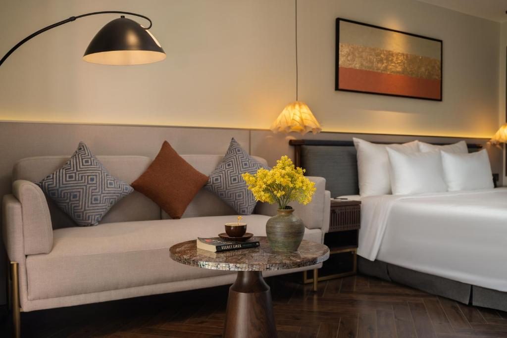 Lagom Suite City or Garden View with Balcony King Bed