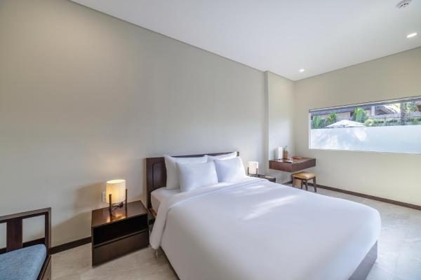 Bungalow Deluxe Nhìn ra Hồ bơi