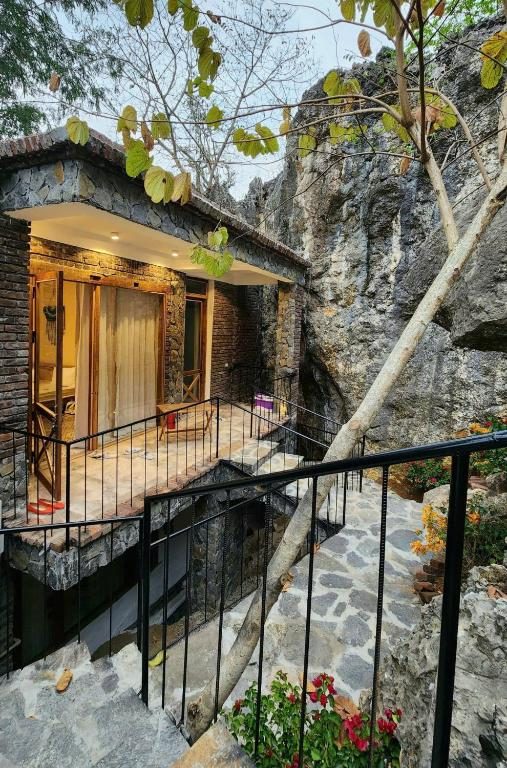 Bungalow Deluxe Nhìn Ra Khu Vườn